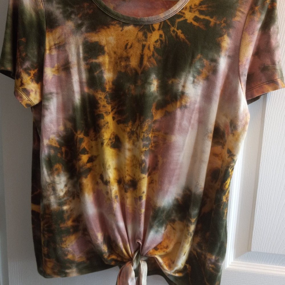 Splashy Colorful Tie Dye Women's Tunic Top